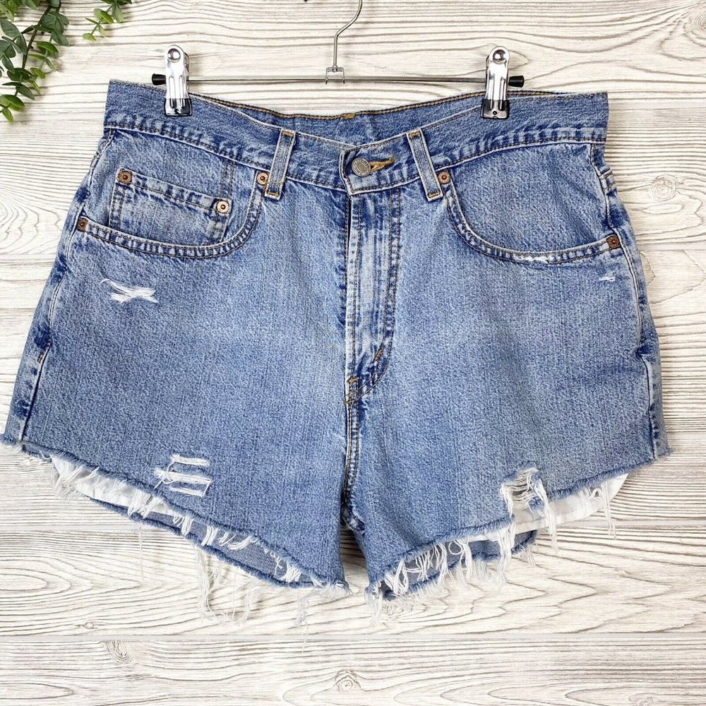 Vintage Levi’s 569 Loose Fit sz 31 Cut Off Distres
